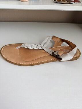 Born Lake Sandal White Straps Size 11